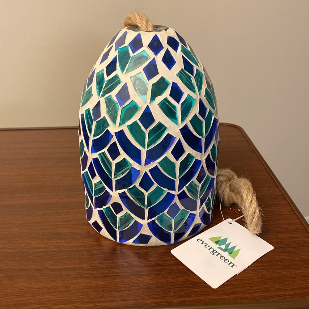 Evergreen garden bell chime with mosaic design
